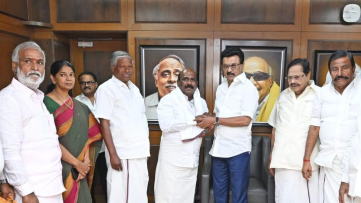 https://www.salarnews.in/public/uploads/images/newsimages/maannewsimage04112025_164442_DMK .png